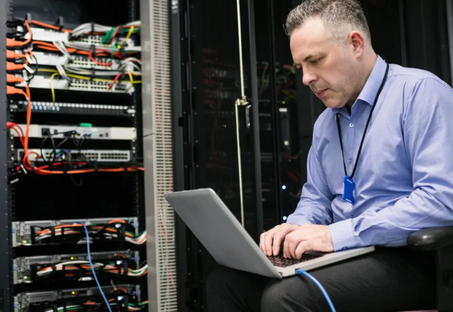 server-room-with_20technician